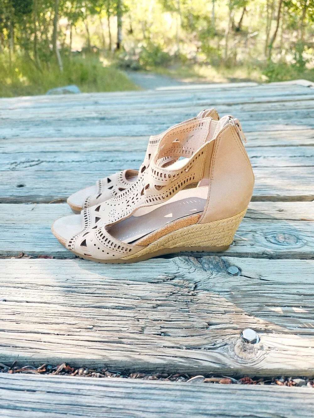 Earth Shoes Attalea Biscuit Laser Cut Espadrille Wedge Sandals Size 9M